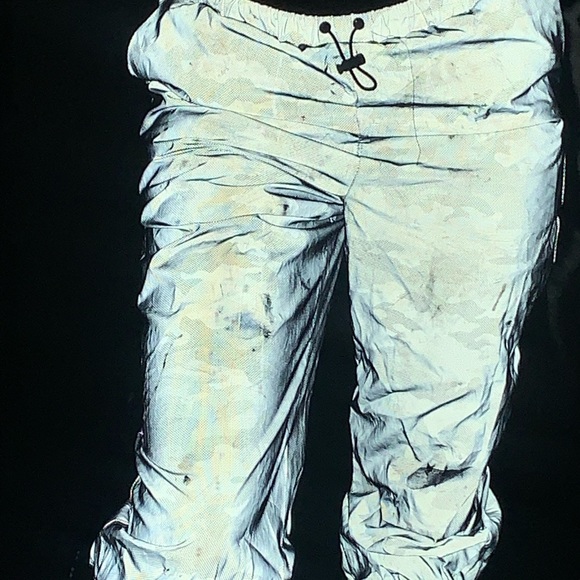 Reflective Fluorescent Joggers - Picture 3 of 12